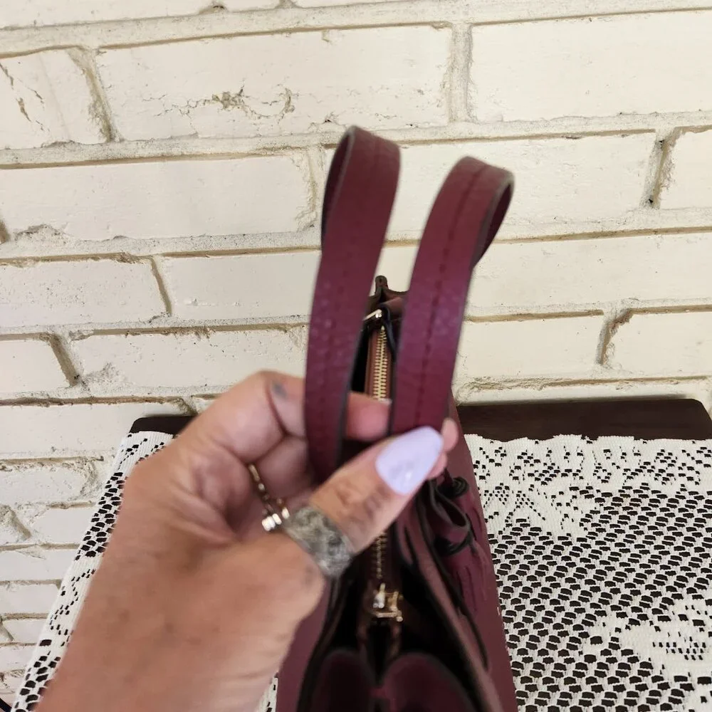 Like New Kate Spade NY Hayes Street Blackberry Shoulder Bag Purse